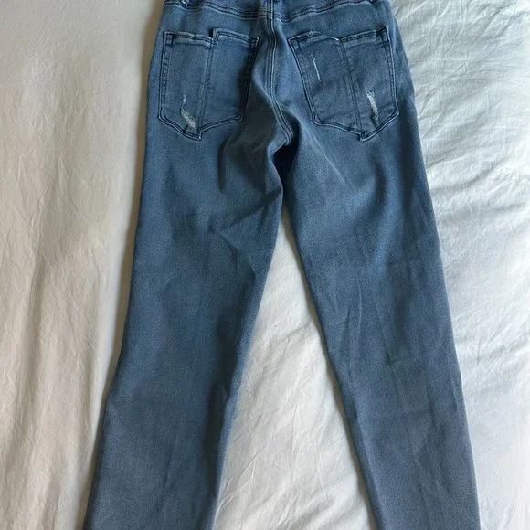 Good American Jeans - Picture 2 of 3